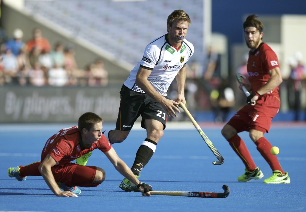 LONDON - Unibet EuroHockey Championships women. 04 GER v BEL (Pool B) Foto: Interception Elliot van STRYDONCK on Moritz Fürste  FFU PRESS AGENCY COPYRIGHT FRANK UIJLENBROEK